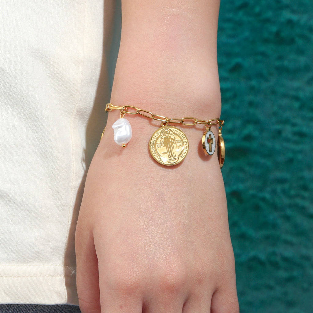 Bracelet médaillon Saint Benoit