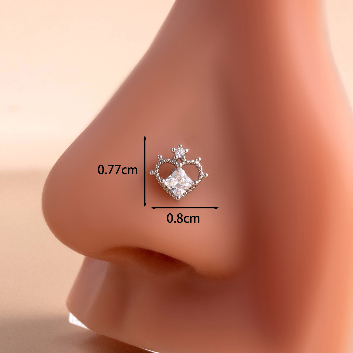 Piercing nez cœur argenté 0,77cm x 0,8 cm