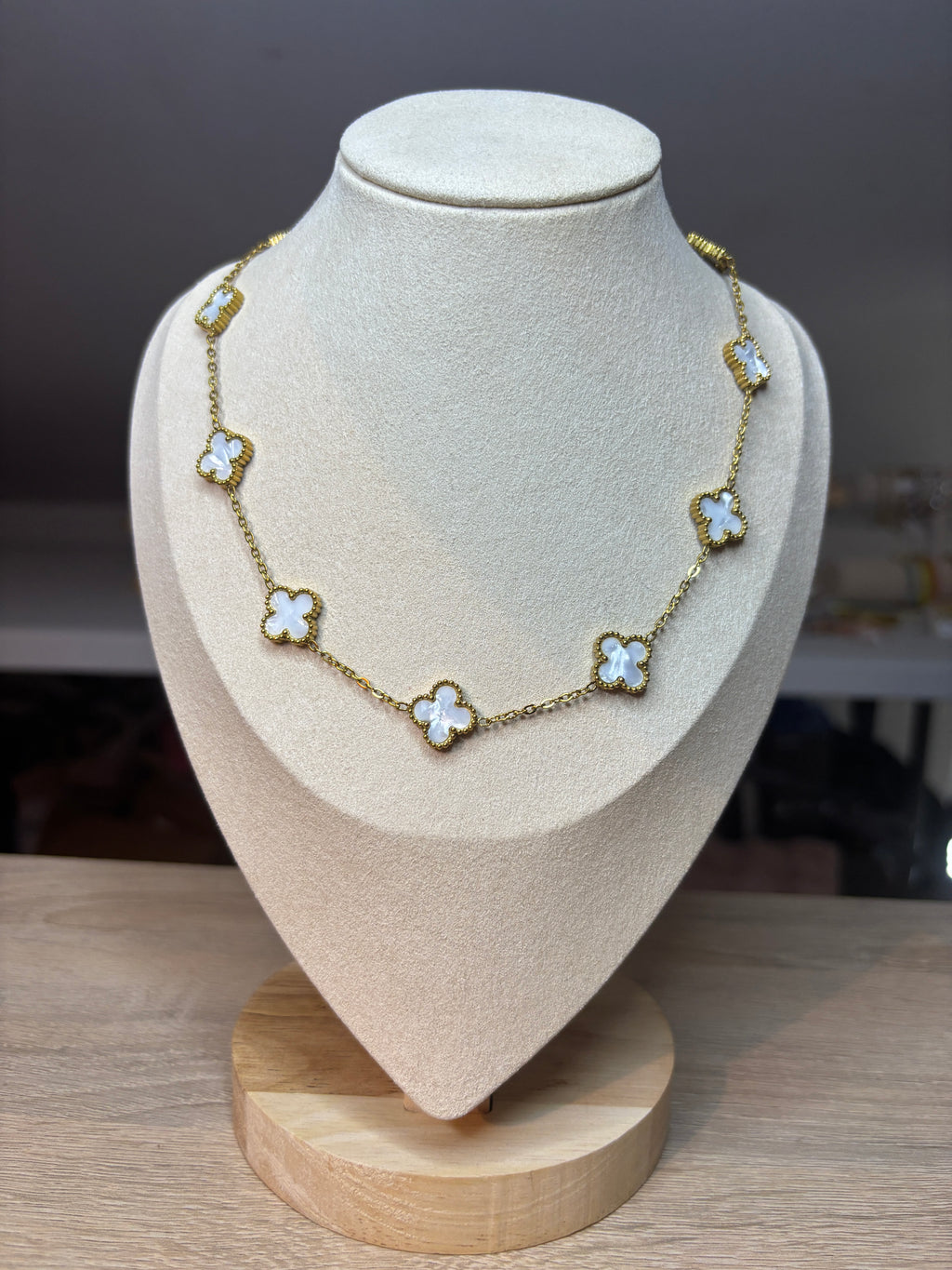 Collier Mandy blanc nacré