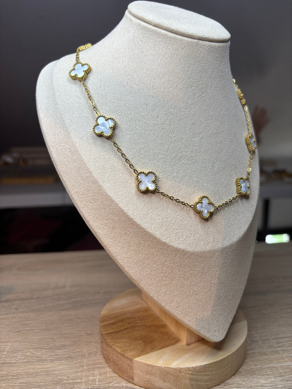 Collier Mandy blanc nacré